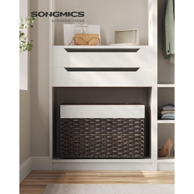 SONGMICS Storage Basket with Lid, 27.7 Gallon (105L) Storage Bin, Woven Blanket Storage Basket with Handles, Foldable, Removable Liner Brown