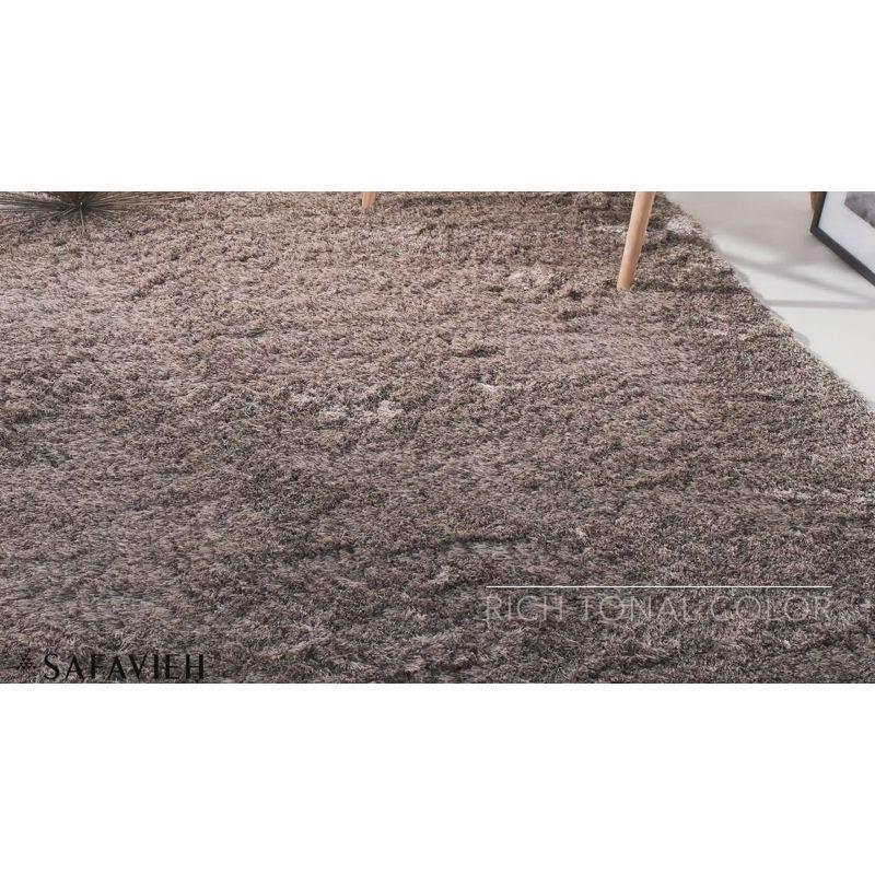 Elegant Silver Shag 9' Round Wool & Synthetic Hand-Tufted Rug