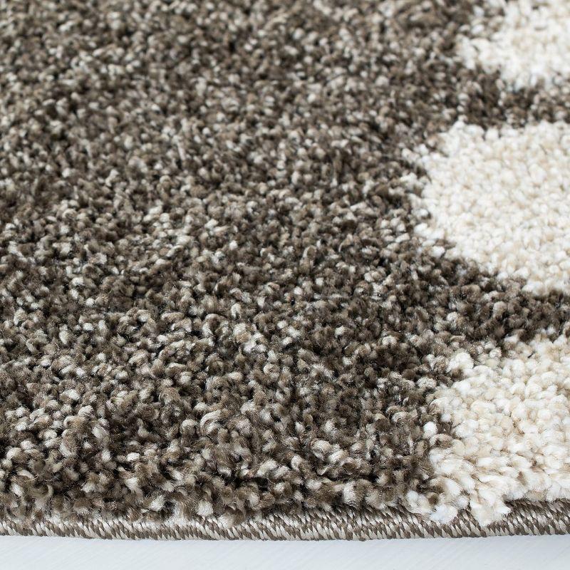 Florida Shag SG459 Power Loomed Indoor Area Rug - Smoke/Beige - 6'7" Round - Safavieh