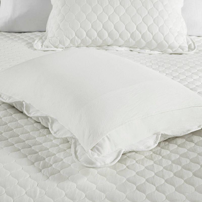 Solid Color 3 Piece Scalloped Edge Crinkle Microfiber Quilt Set