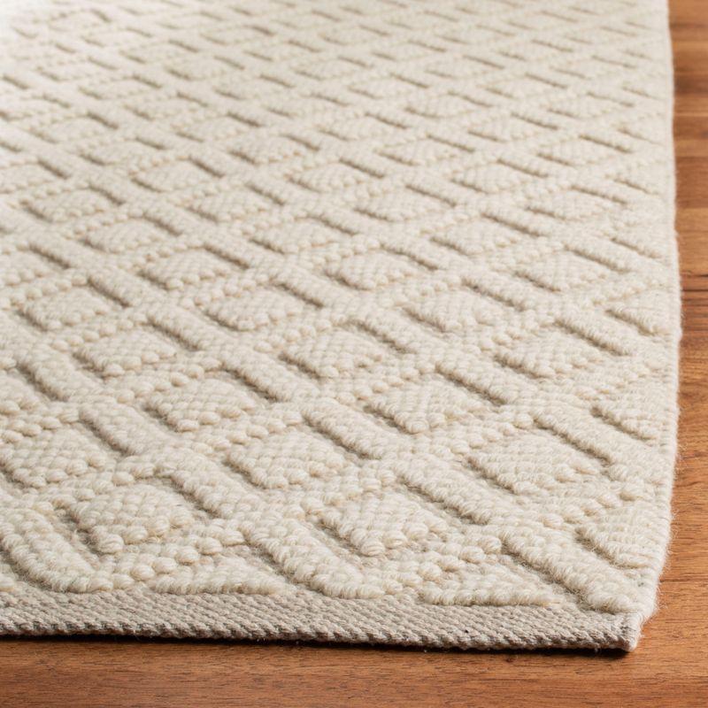 Ivory Handwoven Wool Area Rug with Geometric Pattern, 5' x 8'