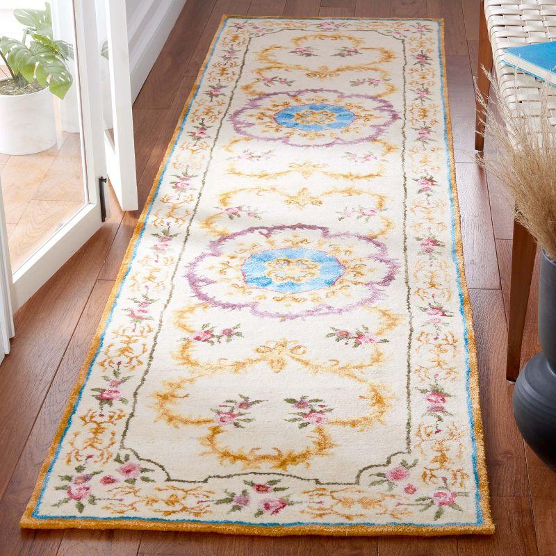 Chateau Elegance Off-White Hand-Tufted Wool Runner Rug - 2'6" x 10'