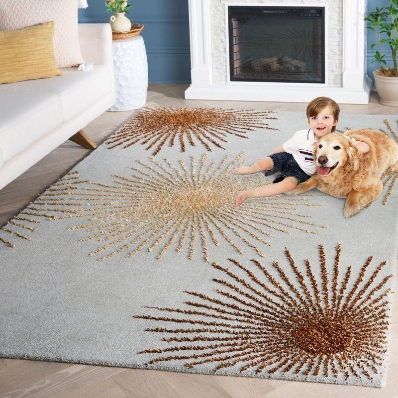 Soho SOH712 Hand Tufted Indoor Accent Rug - Light Blue/Multi - 3'6"x5'6" - Safavieh.