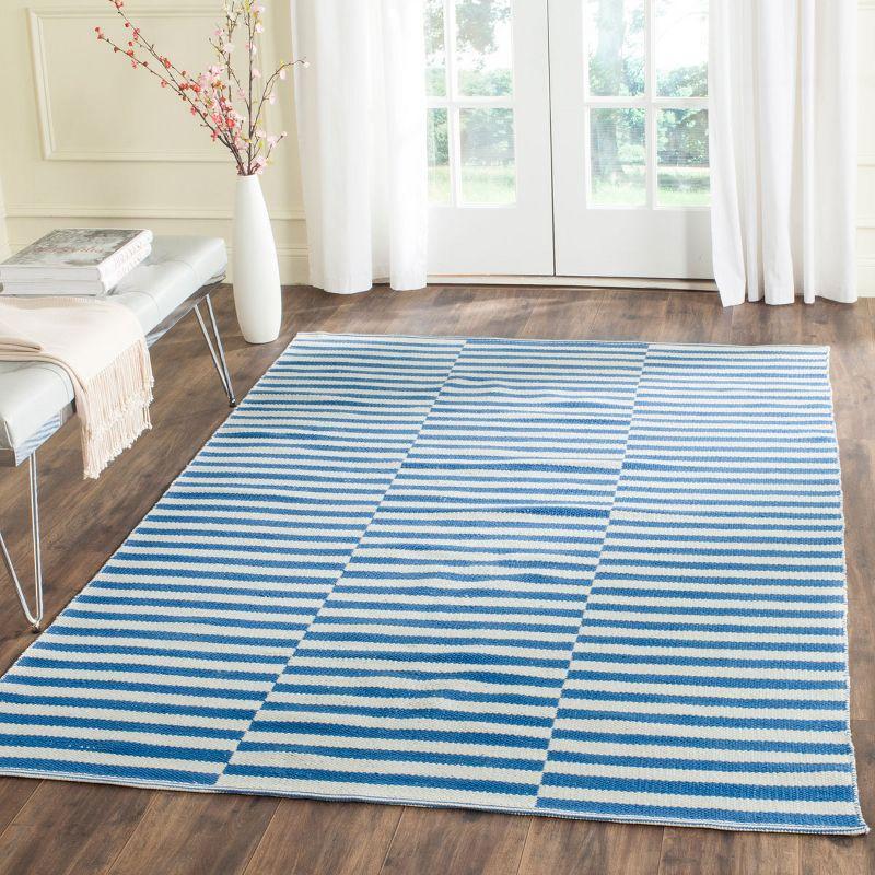 Montauk MTK715 Hand Woven Indoor Area Rug - Ivory/Blue - 5'x7' - Safavieh