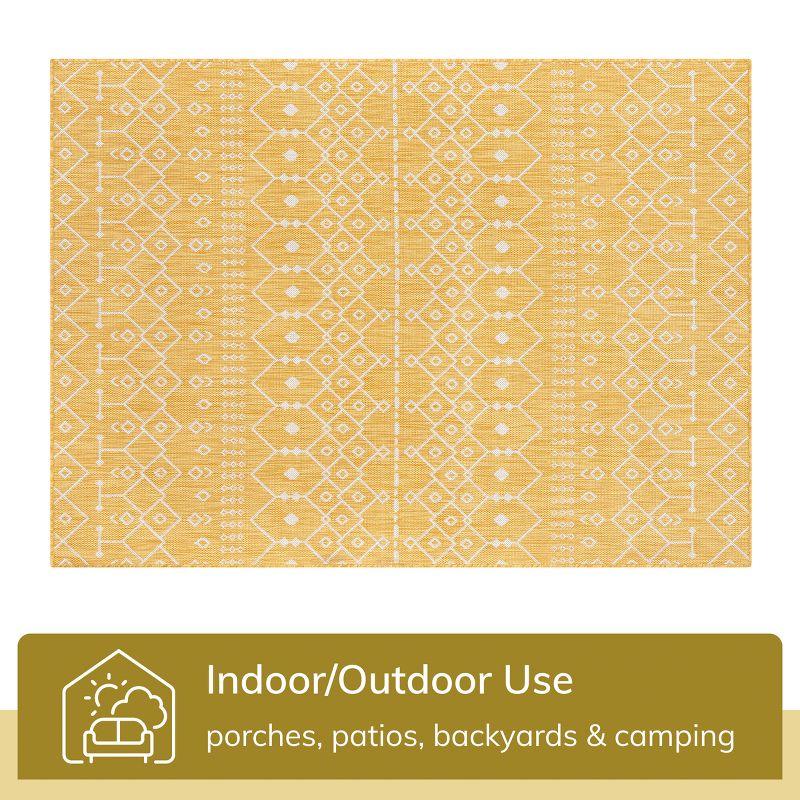 Well Woven Nors Indoor / Outdoor Flat Weave Pile Nordic Lattice Area Rug