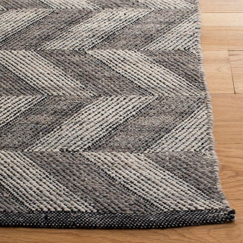 Gray and Ivory Handwoven Wool Cotton 4' x 6' Area Rug