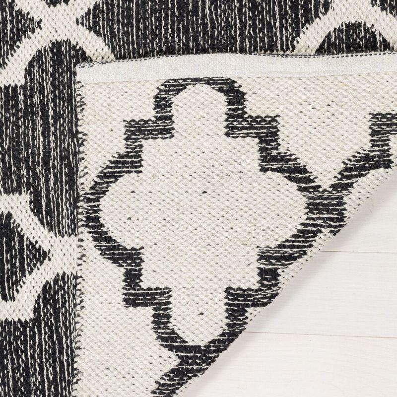 Coastal Charm Ivory & Black Handwoven Cotton 5'x8' Rug