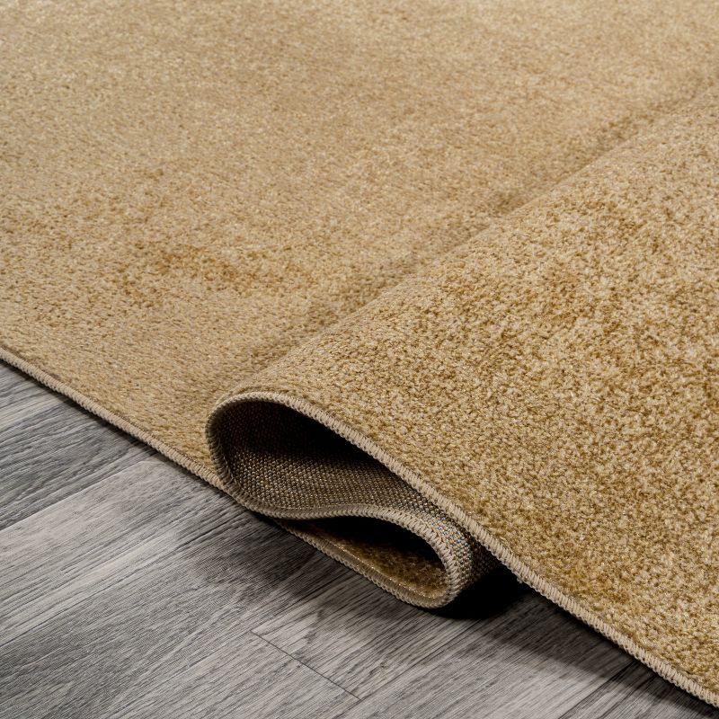 JONATHAN Y Twyla Classic Solid Low-Pile Machine-Washable Area Rug