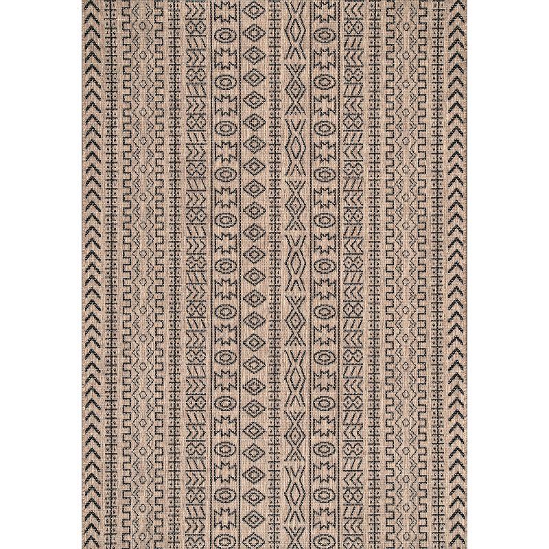 Charming Jamie Brown Indoor/Outdoor 5'3" x 7'6" Synthetic Area Rug