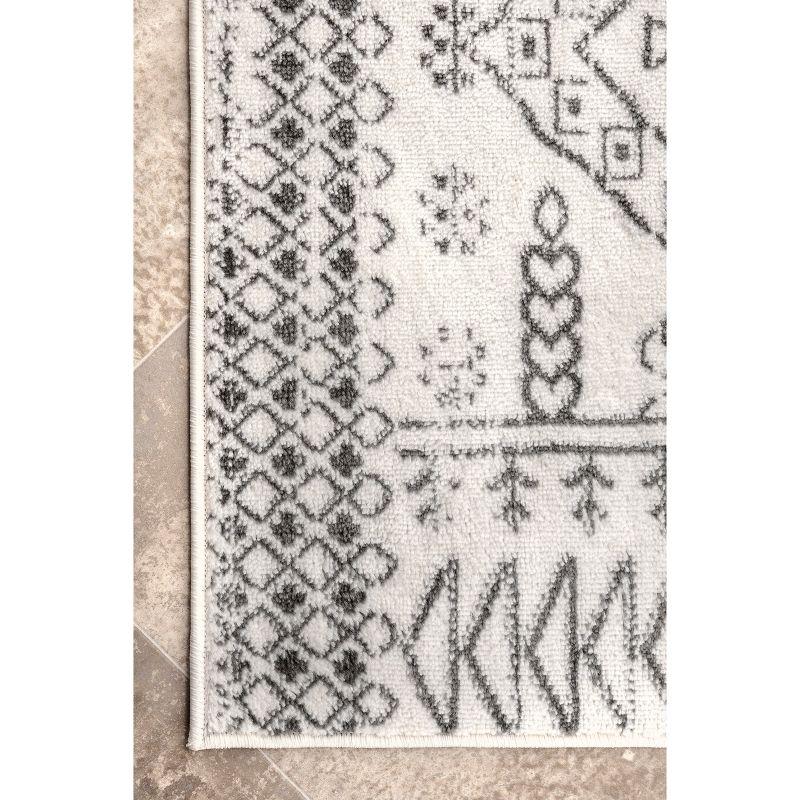 Nuloom Frances Moroccan 4x6 Indoor Area Rug for Living Room Bedroom Dining Room Kitchen, Light Grey/Ivory