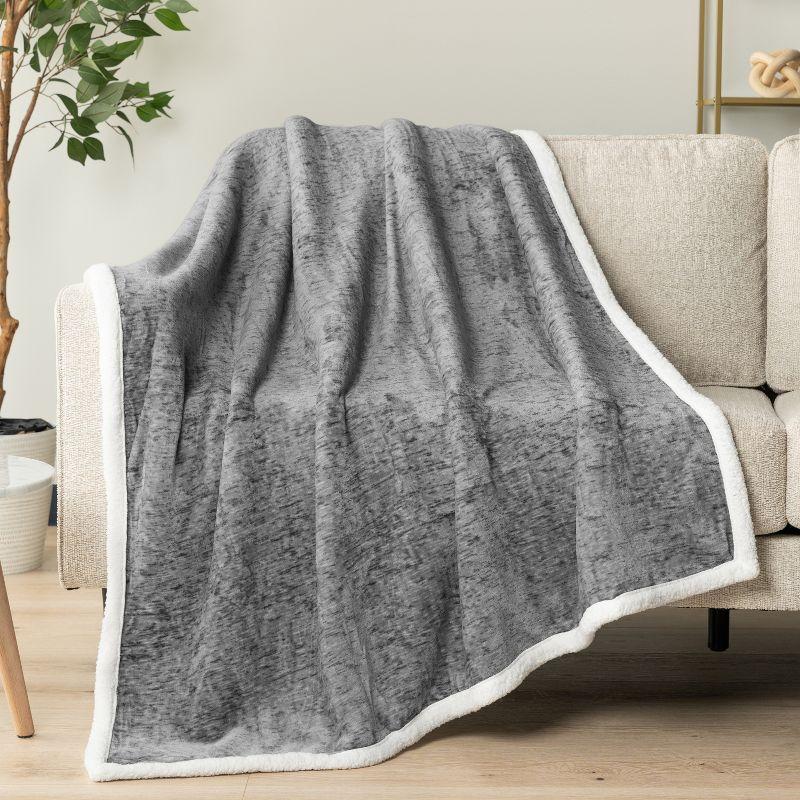 PAVILIA Fleece Plush Microfiber Throw Blanket for Couch, Sofa and Bed, Reversible