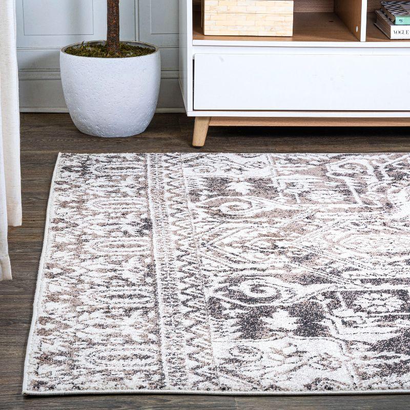 Scala Grand Medallion Ornate Area Rug - JONATHAN Y