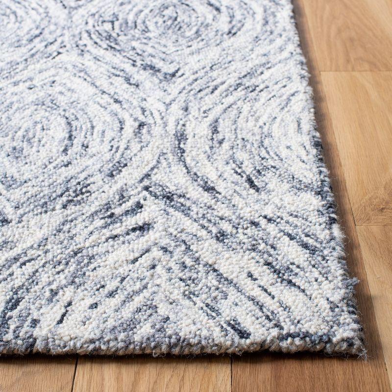 Silver and Grey Hand-Tufted Wool Ikat Runner Rug