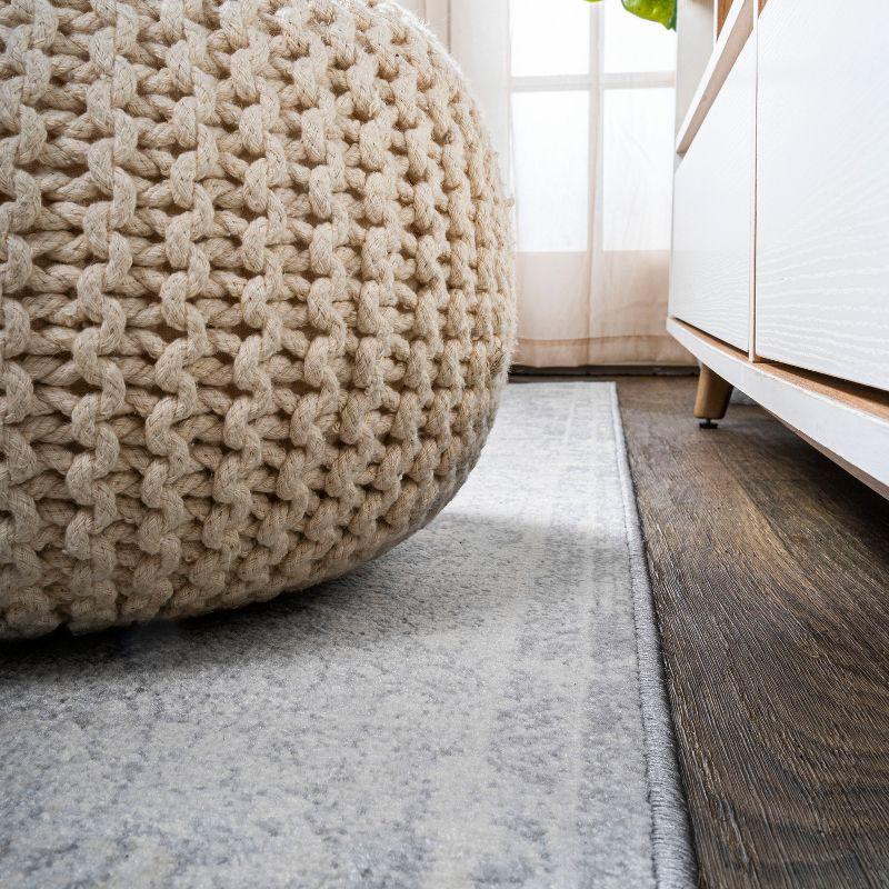 3' X 5' Modern Persian Vintage Medallion Area Rug, Gray/Ivory - JONATHAN Y