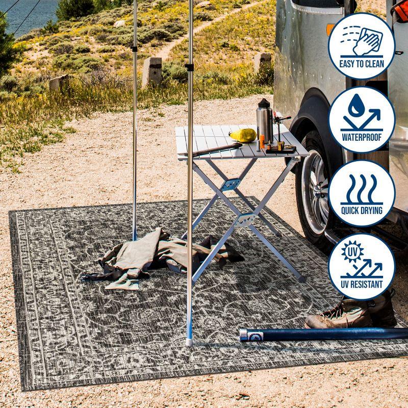 4'x6' Palazzo Vine and Border Textured Weave Indoor/Outdoor Area Rug, Black/Gray - JONATHAN Y