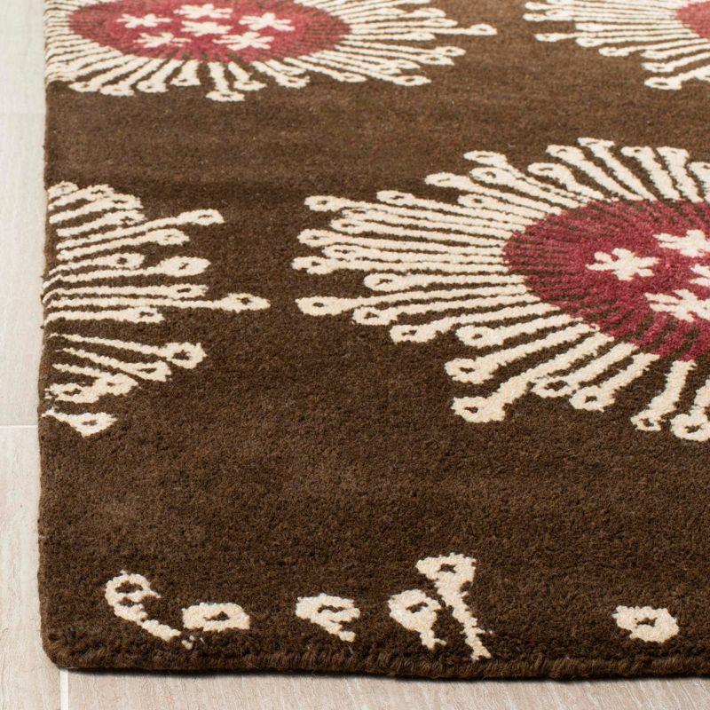 Soho SOH852 Hand Tufted Area Rug  - Safavieh