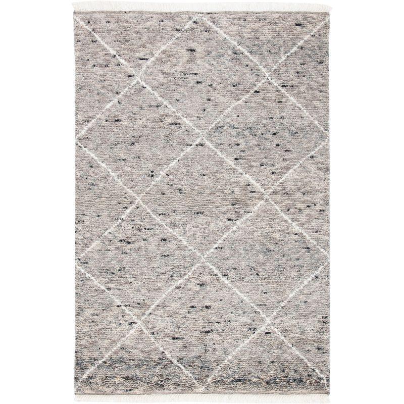 Casablanca CSB543 Hand Knotted Indoor Area Rug - Grey/Ivory - 5'x8' - Safavieh