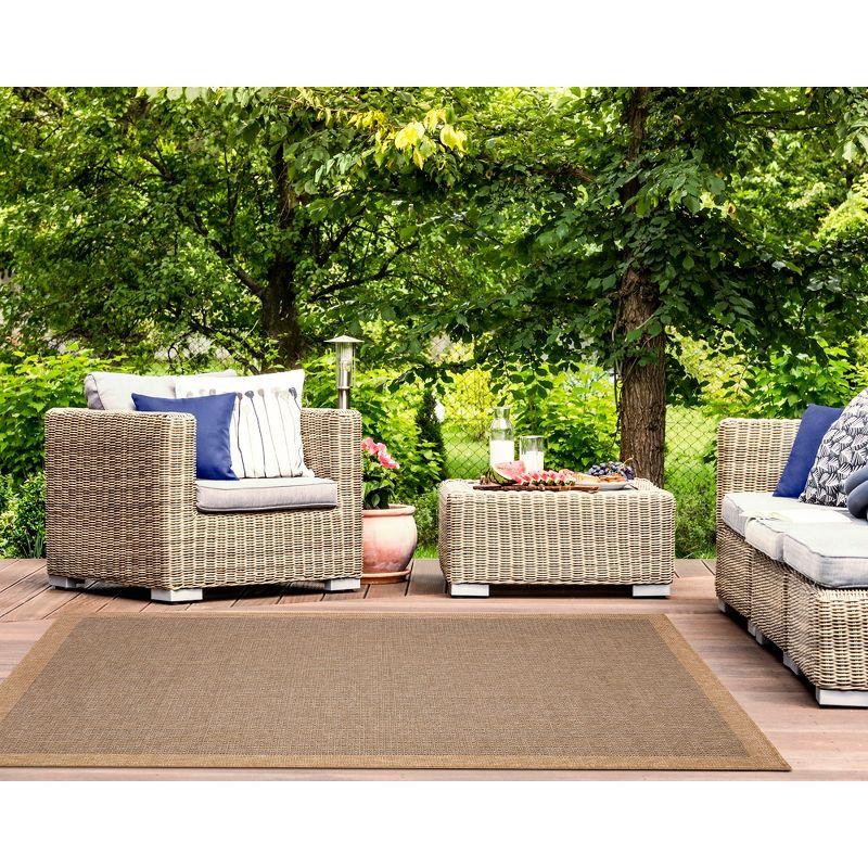 Liora Manne Sahara Texture Border Indoor/Outdoor Rug Navy 7'10" x 9'10"