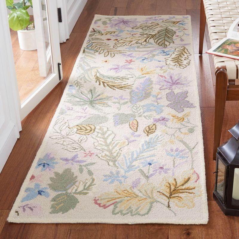 Ivory Floral Wool Hand-Hooked Runner Rug 2'6" x 8'