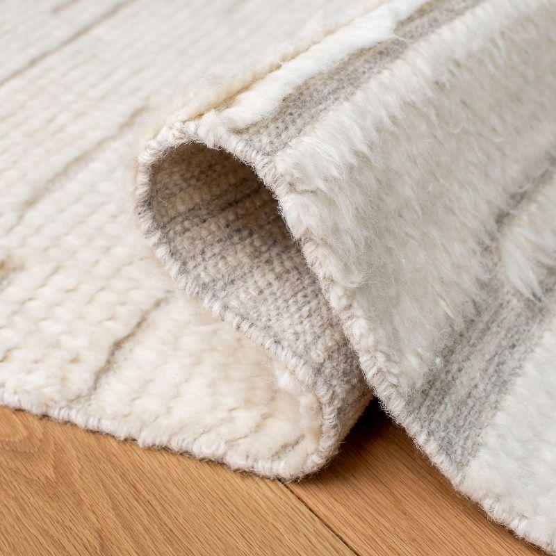 Casablanca CSB454 Hand Woven Indoor Runner Rug - Ivory - 2'3"x8' - Safavieh