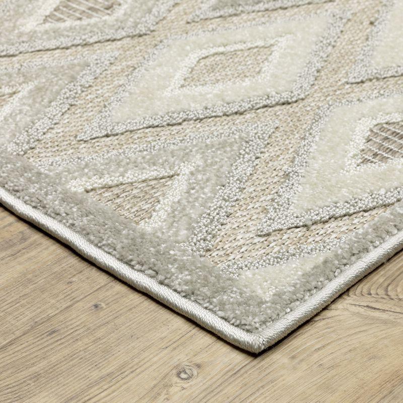 Oriental Weavers Tangier TAN02 Beige/ Grey Indoor Area Rug - 5'3" x 7'6"