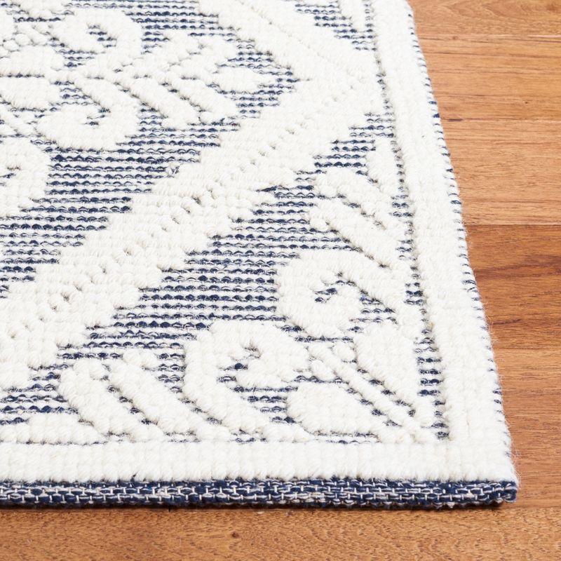 Vermont Ivory and Navy Hand-Knotted Wool Area Rug 4' x 6'