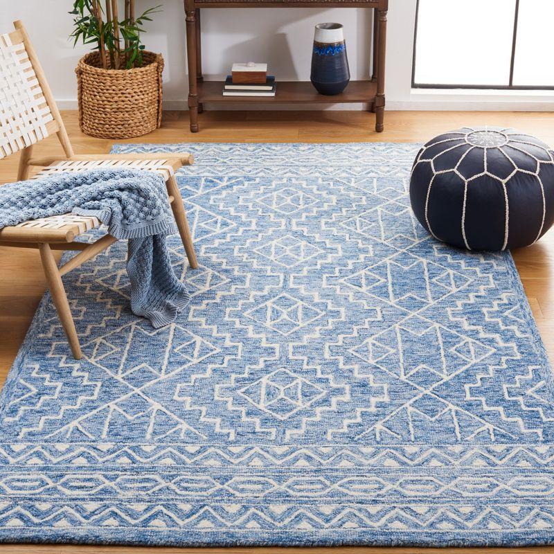 Ivory and Blue Hand-Tufted Wool Area Rug, 3' x 5'