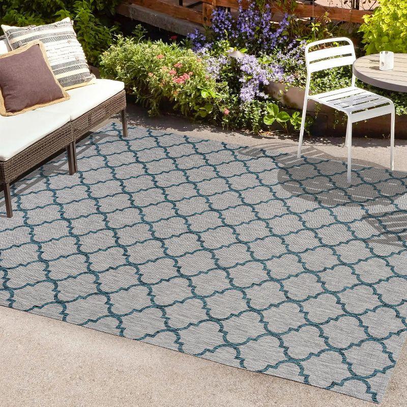 4'x6' Arabesque Ogee Trellis Indoor/Outdoor  Area Rug, Gray/Teal - JONATHAN Y