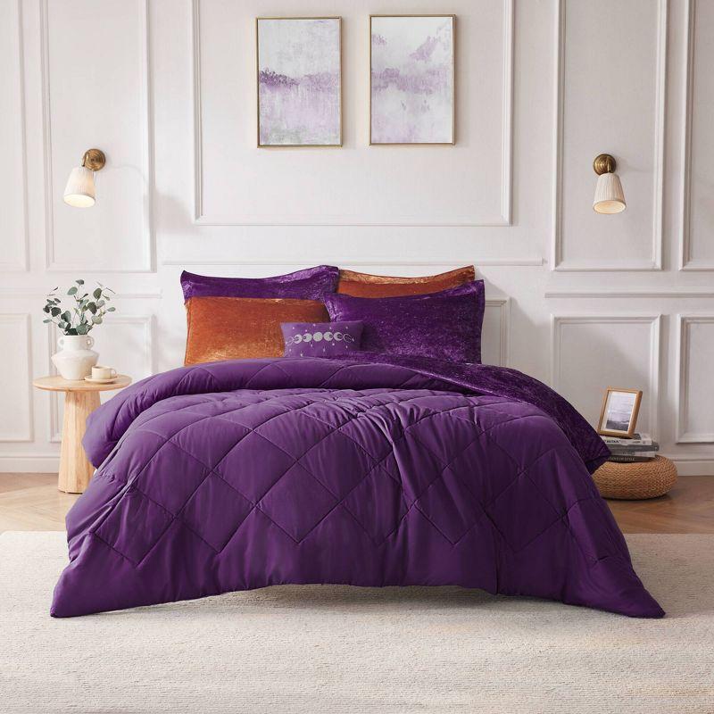 Intelligent Design Felicia Crushed Velvet Comforter Set with Throw Pillow