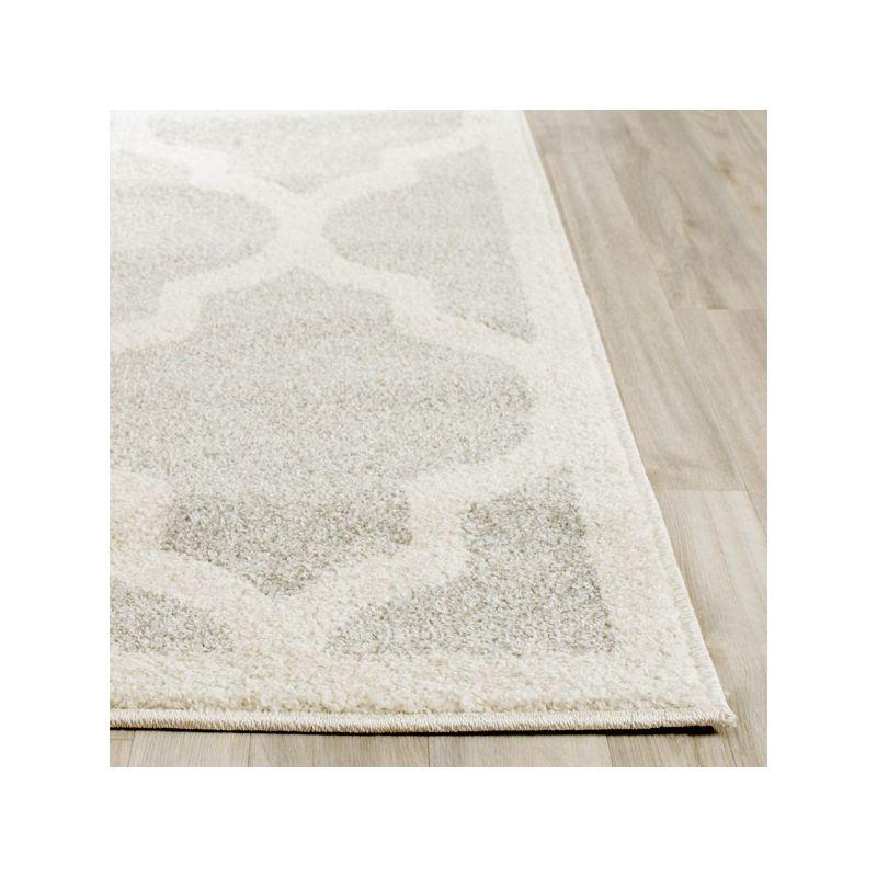 Amherst AMT420 Power Loomed Indoor Area Rug - Light Grey/Beige - 5'x5' - Safavieh