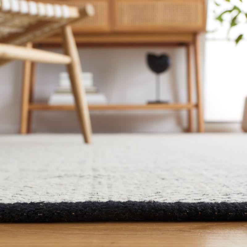 Gracie Oaks Matchett Hand Woven Wool Geometric Rug
