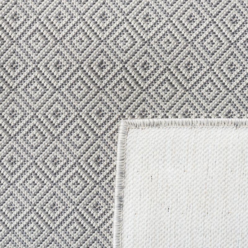 Hampton HTN230 Indoor/Outdoor Machine Made Area Rug - 5'1"x7'6" - Grey - Safavieh