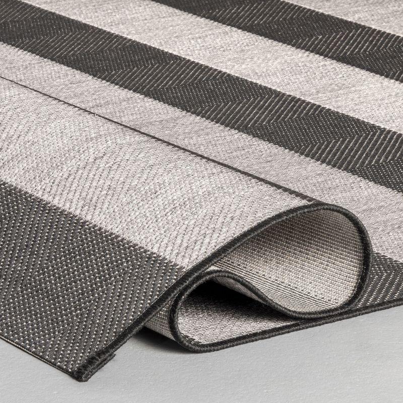 Nuloom Alexis Striped 2x3 Indoor/Outdoor Accent Rug for Living Room Patio Deck Front Porch Entryway Kitchen, Black/Light Grey