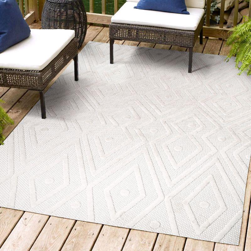 4'x6' Balansat Moroccan Diamond Indoor/Outdoor Area Rug, Ivory - JONATHAN Y
