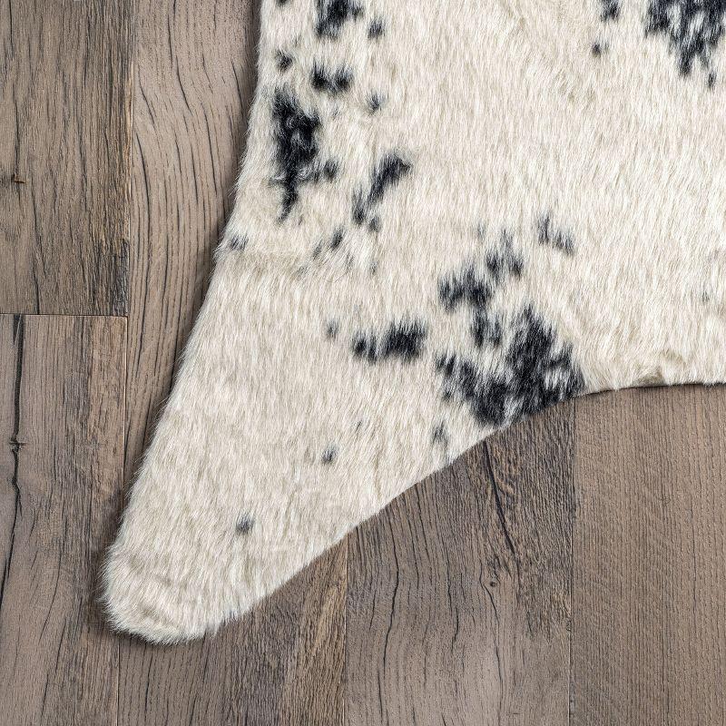 Nuloom Marcia Machine Washable Faux Cowhide Area Rug