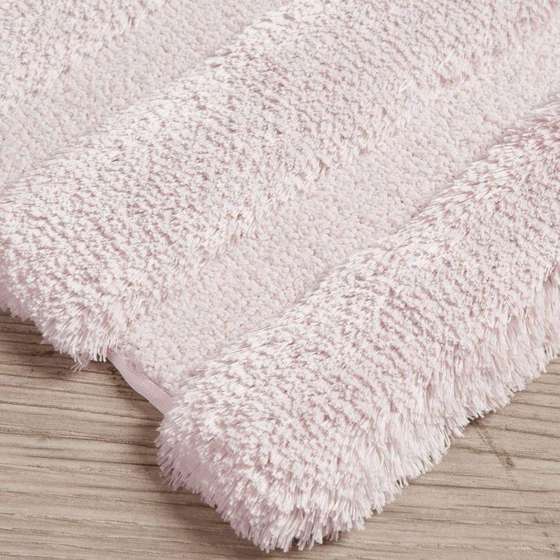 Chanchal Tufted Pearl Channel Bath Rug