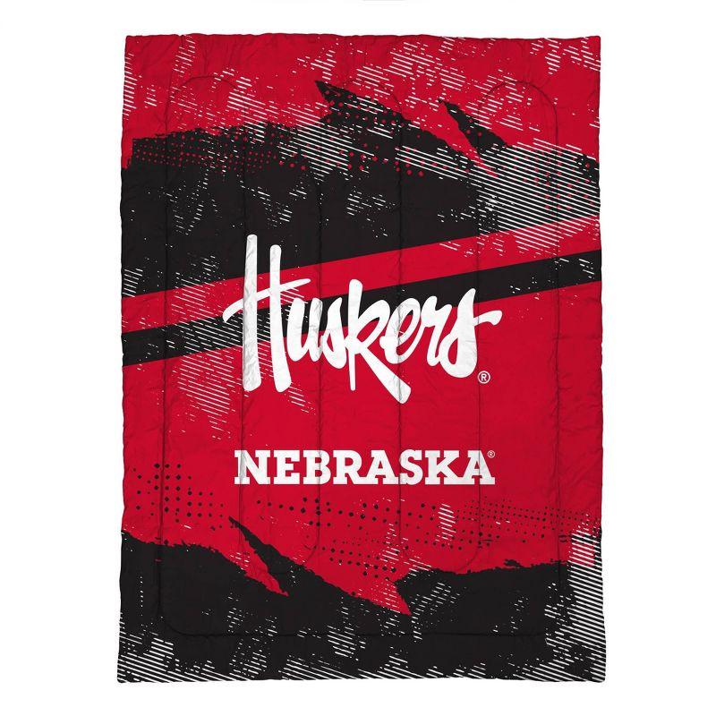 NCAA Nebraska Cornhuskers Slanted Stripe Twin Bedding Set in a Bag - 4pc
