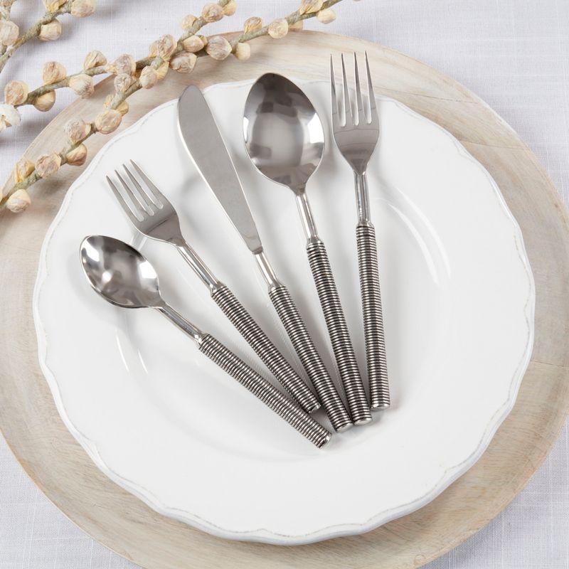 Saro Lifestyle Sleek Ribbed Flatware (Set of 5), Silver