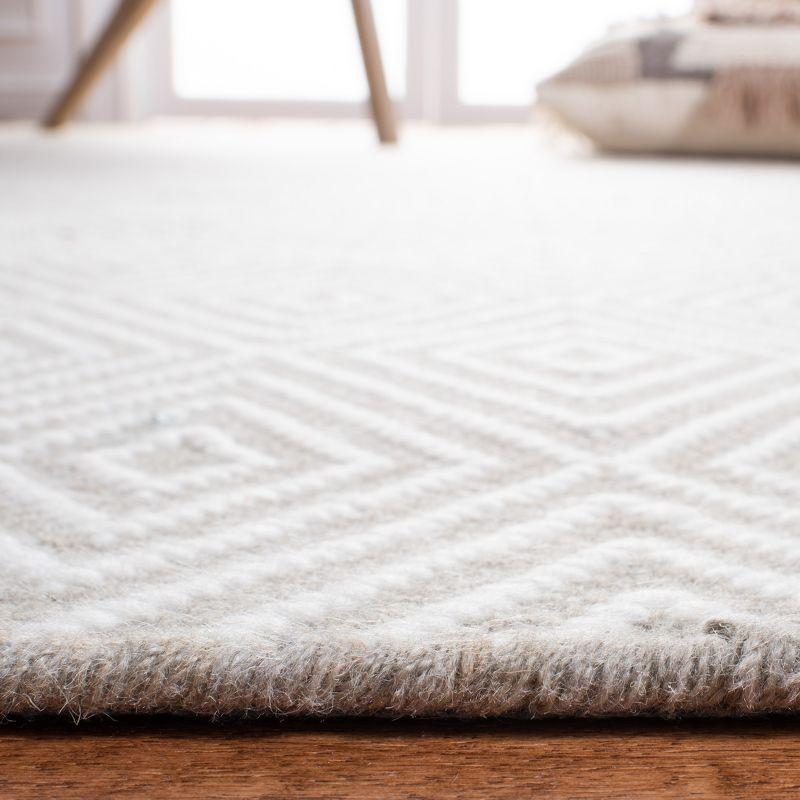 Wilton WIL715 Hand Hooked Indoor Area Rug - Light Grey/Ivory - 8'x10' - Safavieh