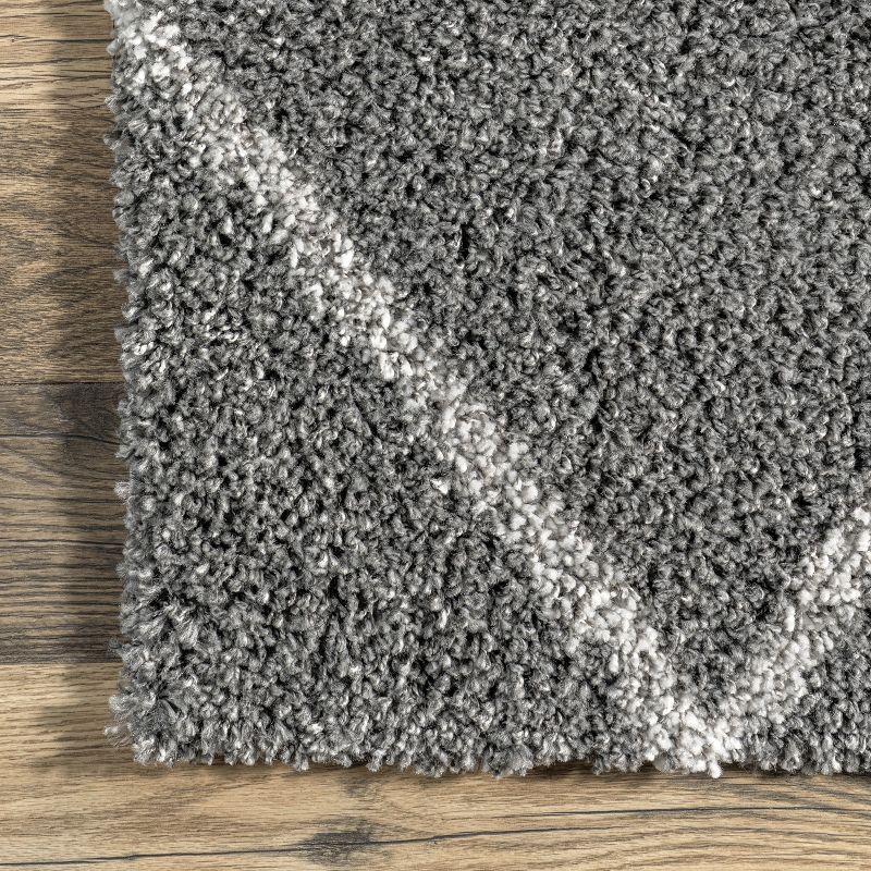 Nuloom Tess Trellis 5x8 Shag Indoor Area Rug for Living Room Bedroom Dining Room Nursery, Dark Grey/Ivory