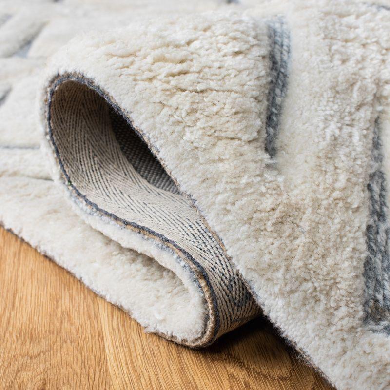 Sahara SAH454 Hand Tufted Indoor Accent Rug - Ivory/Grey - 3'x5' - Safavieh