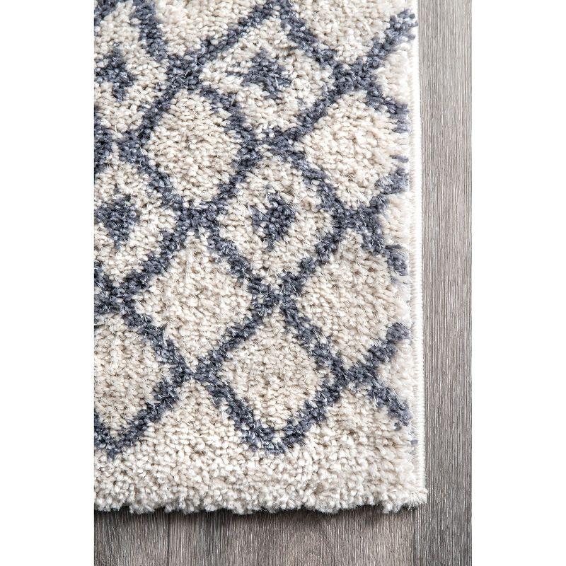 Beige Oval Trellis Shag 4' x 6' Synthetic Rug