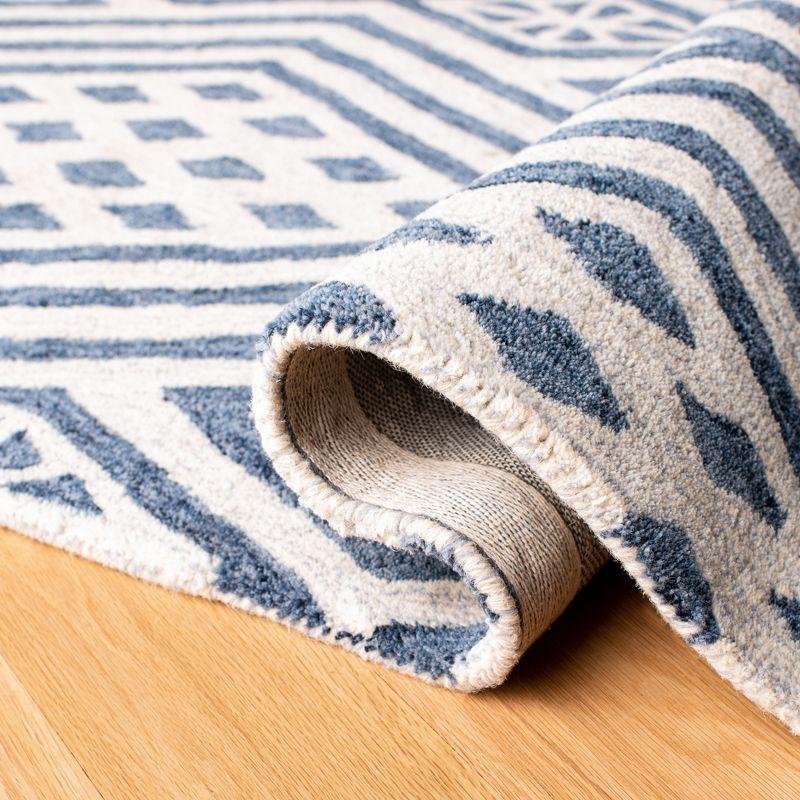Micro-Loop MLP611 Hand Tufted Area Rug - Blue/Ivory - 5'x5' - Safavieh.