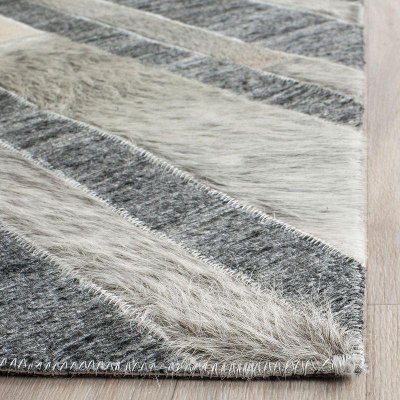 Studio Leather STL223 Hand Woven Area Rug - Ivory/Dark Grey - 4'x6' - Safavieh.