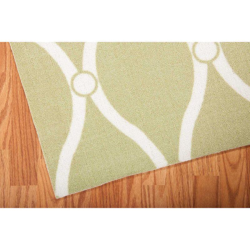 Green Floral Synthetic Easy Care 5' x 7' Area Rug