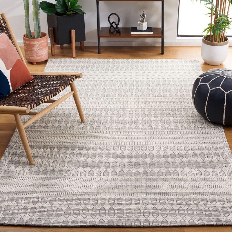 Elegant Grey/Ivory 8' x 10' Flat Woven Wool Blend Area Rug