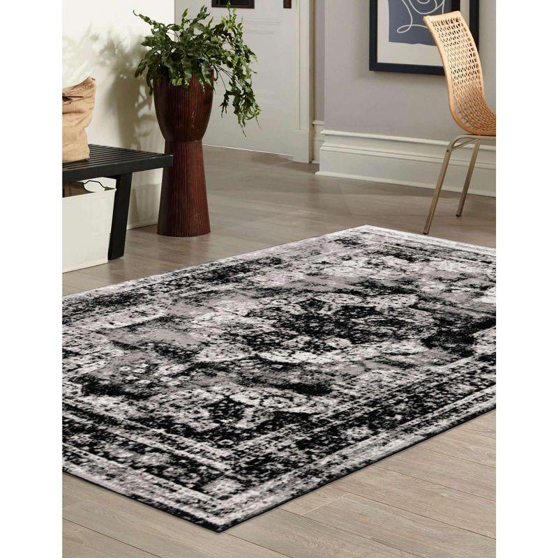 Salle Garnier Sofia Black Rectangular Indoor Area Rug