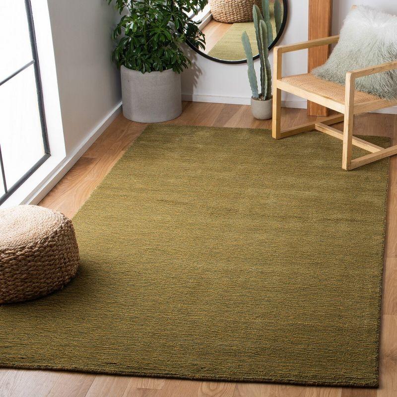 Himalaya HIM311 Hand Loomed Area Rug - Green - 5'x8' - Safavieh.