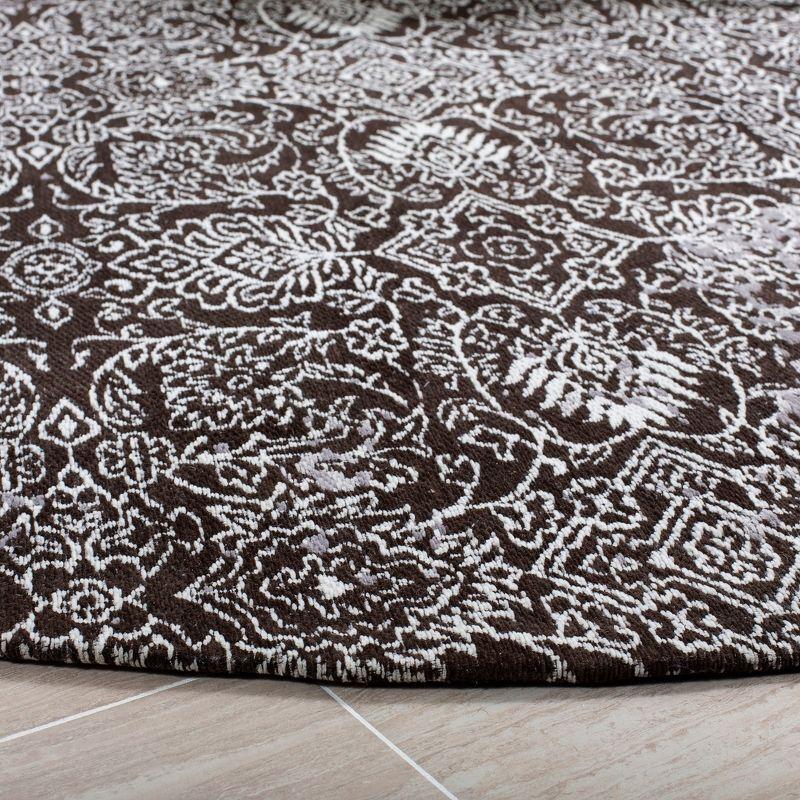 Classic Vintage CLV224 Loomed Indoor Area Rug - Silver/Brown - 4'x6' - Safavieh