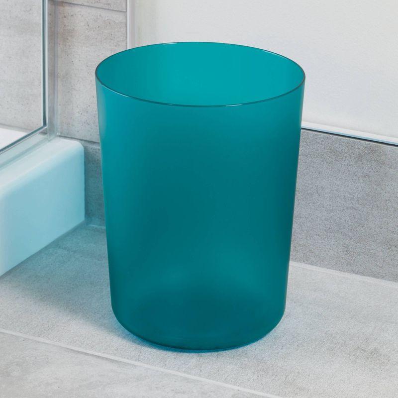 iDesign iDesign Finn Round Plastic Trash Can, Compact Waste Basket Garbage Can- Teal Blue